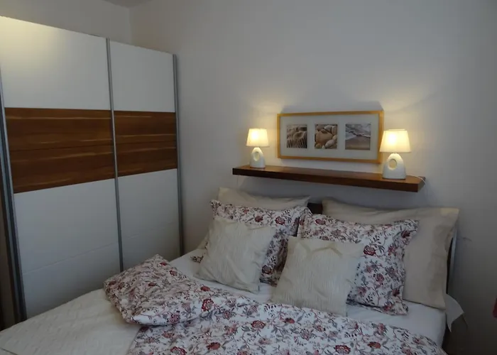 Apartman Topic